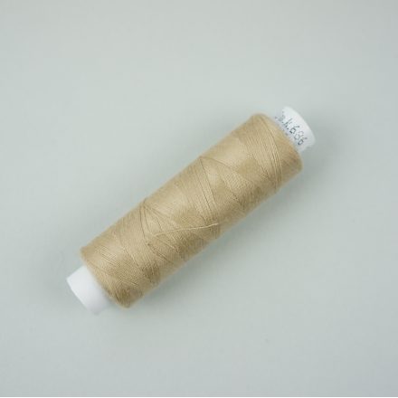 Нить швейная светло-кофейная №686 (250м; 150 dtex)
